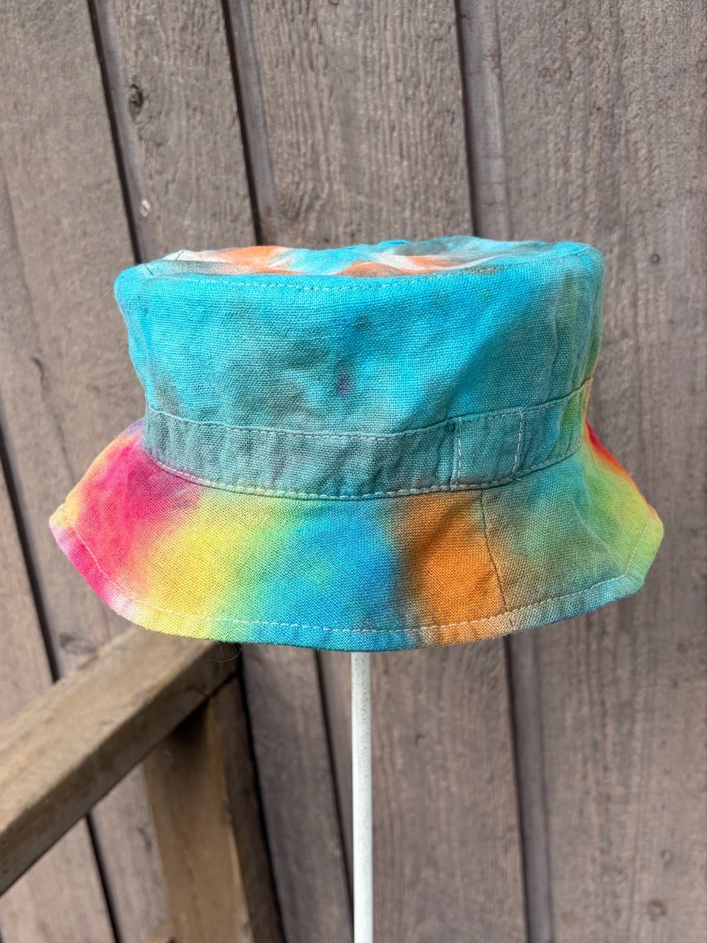 HAND CRAFTED Hat Linen Tie Dye Colorful Purple Red Turquoise Yellow Size Medium